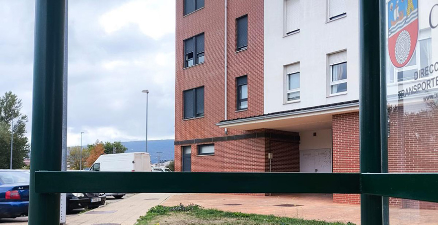 El Ayuntamiento solicita a Transportes la reparaci�n de tres marquesinas de autob�s  de Reinosa