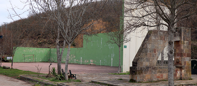 El Ayuntamiento de Valderredible rehabilitar el frontn de Villanueva de la Na