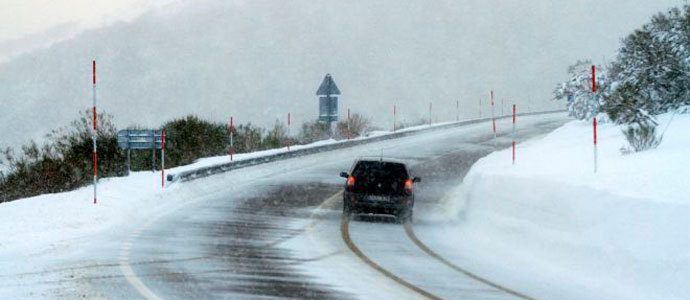 Los ayuntamientos de Campoo reciben casi 60.000 euros para limpiar la nieve de sus viales