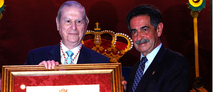 Banderas a media asta en Cantabria por el fallecimiento de Alfonso Osorio