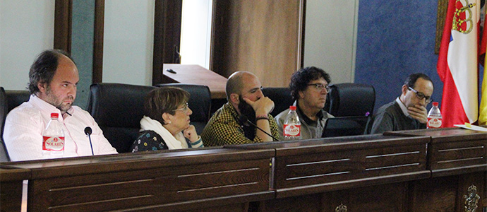 Barrio demanda al Ayuntamiento de Reinosa por el pleno en el que se le retir la dedicacin exclusiva