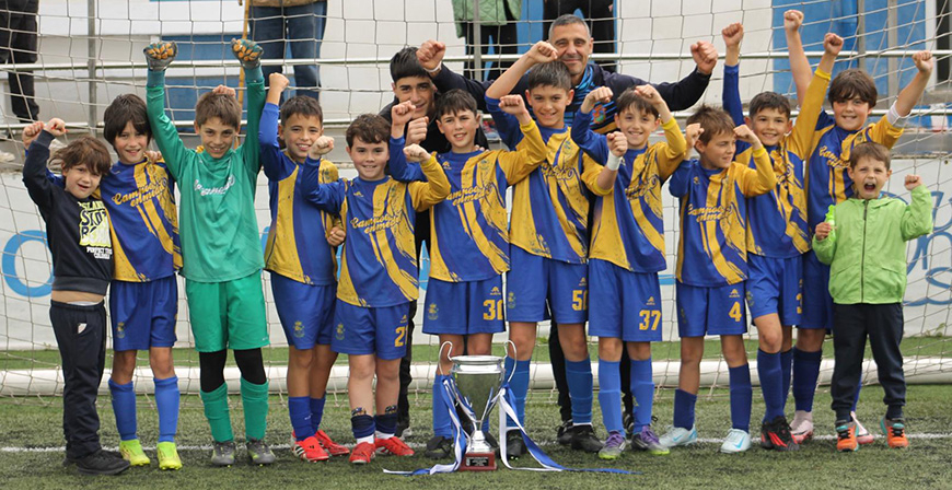 El Benjam�n A de Campoo de Enmedio se proclama campe�n de liga 