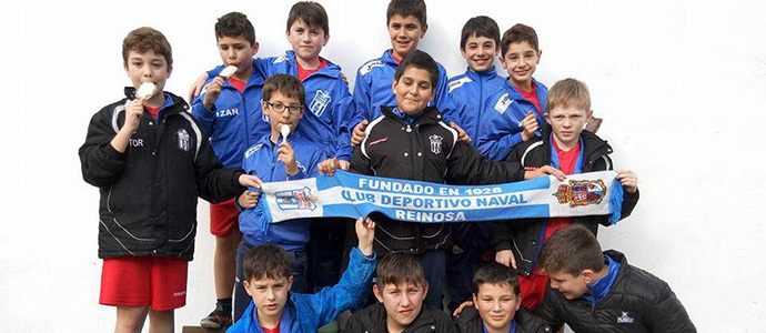El Benjamn A del CD Naval cuenta todos sus partidos por victorias