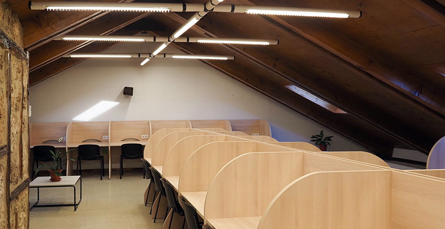 La Biblioteca municipal de Aguilar estrena una sala de estudio con 30 nuevos puestos