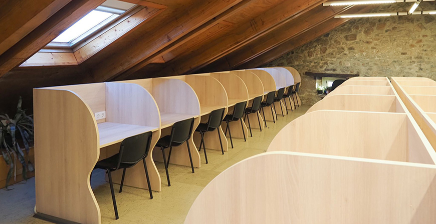 La Biblioteca municipal de Aguilar estrena una sala de estudio con 30 nuevos puestos