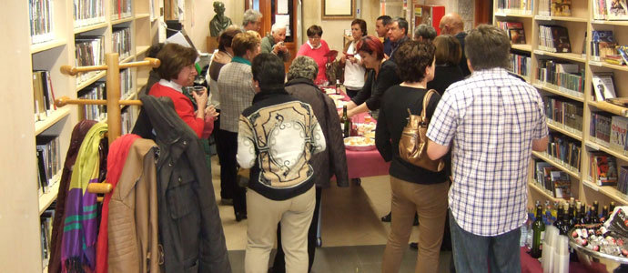 La Biblioteca Municipal celebr el Da del Libro con una velada potica