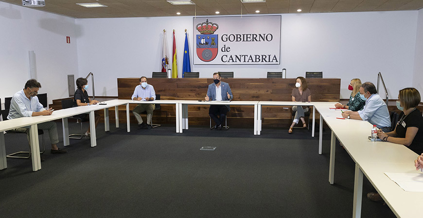 Blanco reitera la necesidad de un frente comn de toda la Cornisa Cantbrica para defender al sector primario