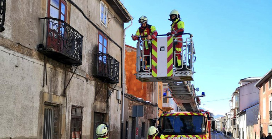 Los bomberos intervienen en una vivienda deshabitada ms de Reinosa