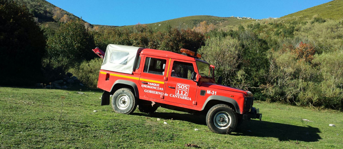Los bomberos de Reinosa rescatan a una mujer que sufri una fractura de tobillo en el acebal de Abiada