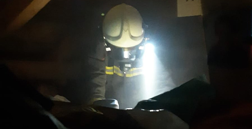 Los bomberos sofocan un incendio en la cocina de una vivienda de Horna de Ebro