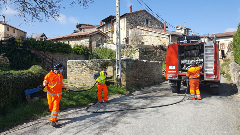 Bomberos y voluntarios recibirn formacin de la UME sobre desinfeccin en reas interiores y exteriores 
