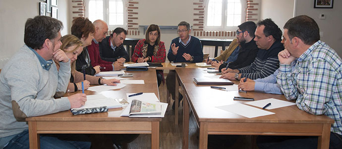 Buruaga advierte de que Cantabria se juega el futuro de Campoo con el AVE a Reinosa y Sidenor