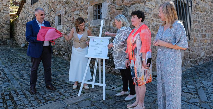 Buruaga entrega a B�rcena Mayor el t�tulo de Pueblo de Cantabria 2025