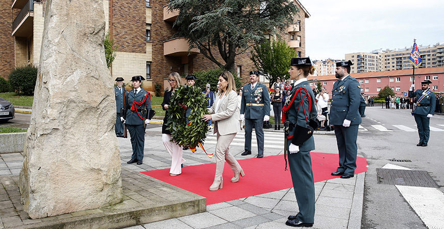 Buruaga expresa el agradecimiento de Cantabria a la Guardia Civil en el 180 aniversario de su fundacin