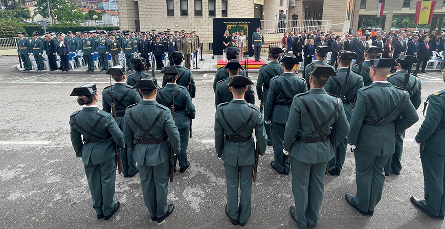 Buruaga expresa el agradecimiento de Cantabria a la Guardia Civil en el 180 aniversario de su fundacin