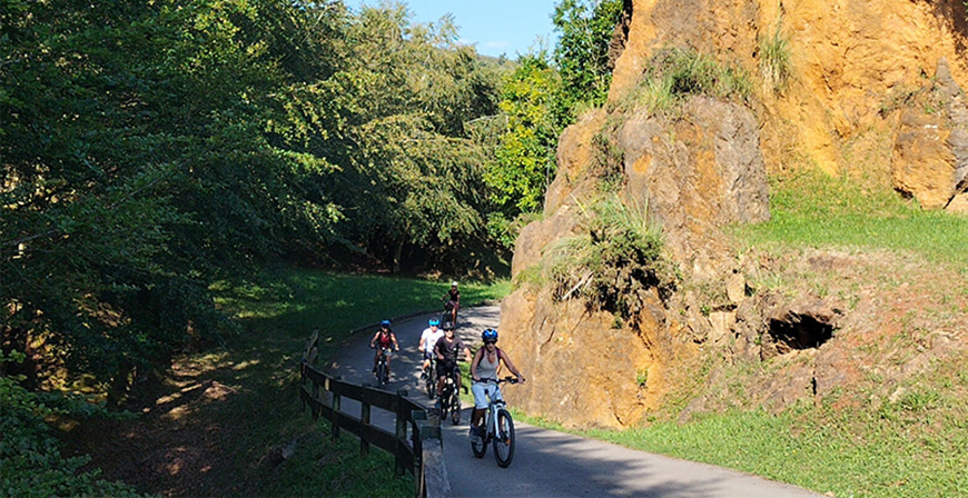 Cabrceno ofrecer visitas guiadas en bicicleta elctrica a partir del 1 de mayo