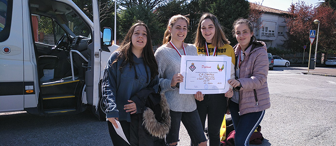 Los cadetes femenino y masculino del Club Ajedrez Campoo ganan el Campeonato Escolar de Cantabria por equipos