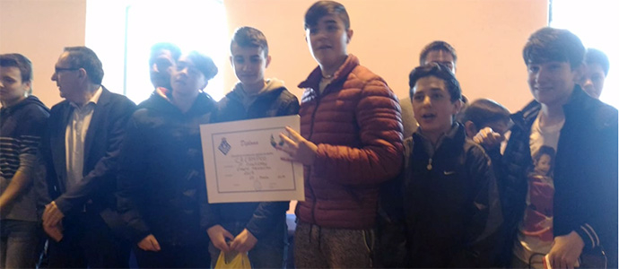 Los cadetes femenino y masculino del Club Ajedrez Campoo ganan el Campeonato Escolar de Cantabria por equipos