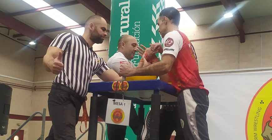 Camilo Vega, plata y bronce en el Nacional de Lucha de Brazos