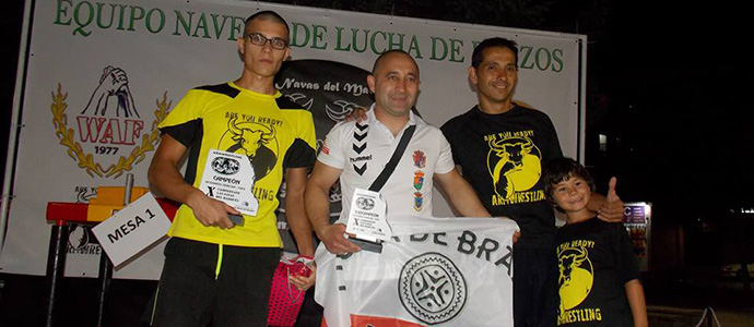 Camilo Vega se subi al podio en el campeonato de Navas del Marqus