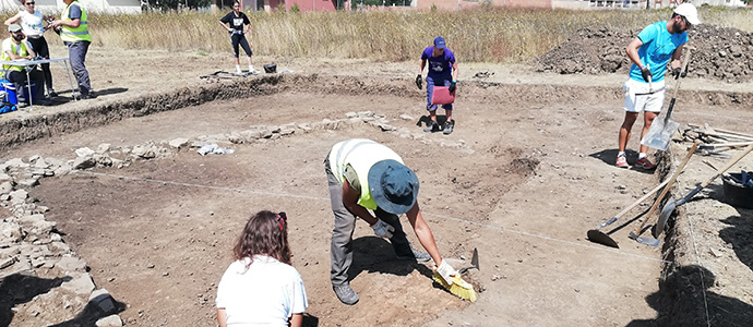 La campaa arqueolgica del yacimiento de Huerta Varona se centra en el del rea 1