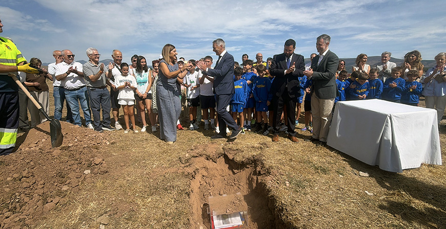 El campo de f�tbol de hierba artificial de Matamorosa ser� una realidad en primavera