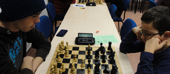 El Campoo B se impone en el derbi campurriano de ajedrez