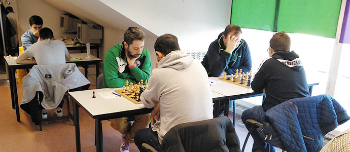 Campoo A consigue un valioso empate ante el lder 
