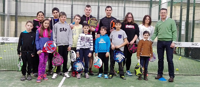Campoo de Enmedio abre el plazo para inscribirse en los cursos de pdel estivales