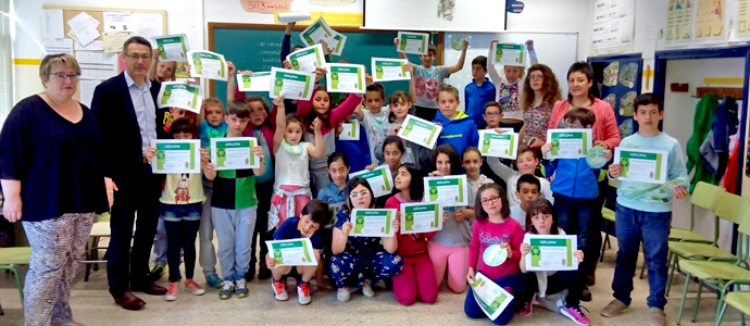 Campoo de Enmedio acerca el reciclaje a los escolares del Casimiro Sainz