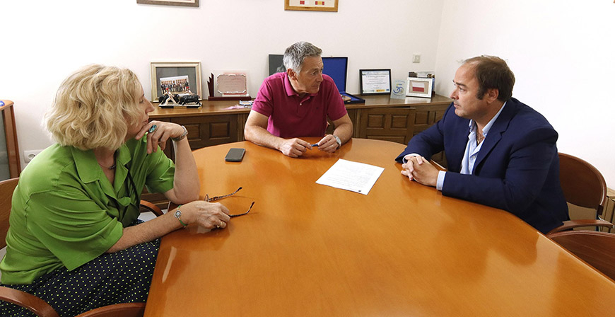 Enmedio adjudica a Solpavifer la construcci�n del campo de f�tbol de hierba artificial en Matamorosa