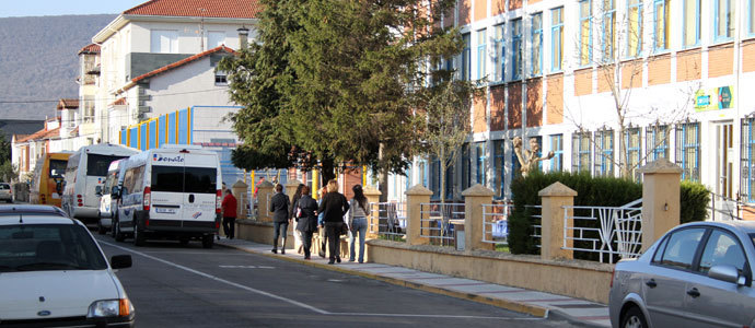 Campoo de Enmedio regula el Aula de Adultos