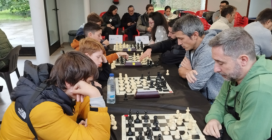 Campoo logra el subcampeonato por equipos en el III Torneo de Ajedrez de Buelna