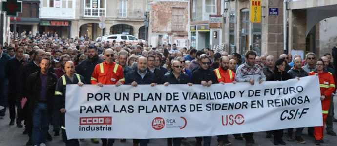 Campoo se manifiesta en defensa de los trabajadores de Sidenor
