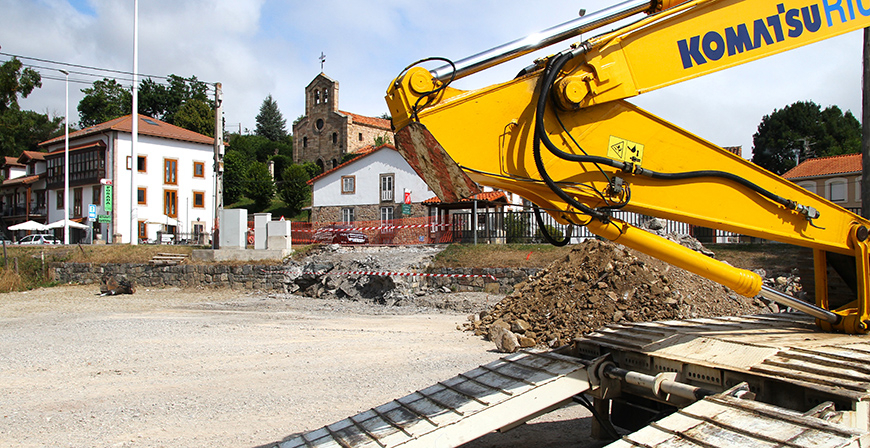 Campoo de Suso acomete la renovacin integral de la Plaza de Espinilla