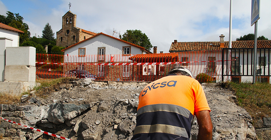 Campoo de Suso acomete la renovacin integral de la Plaza de Espinilla