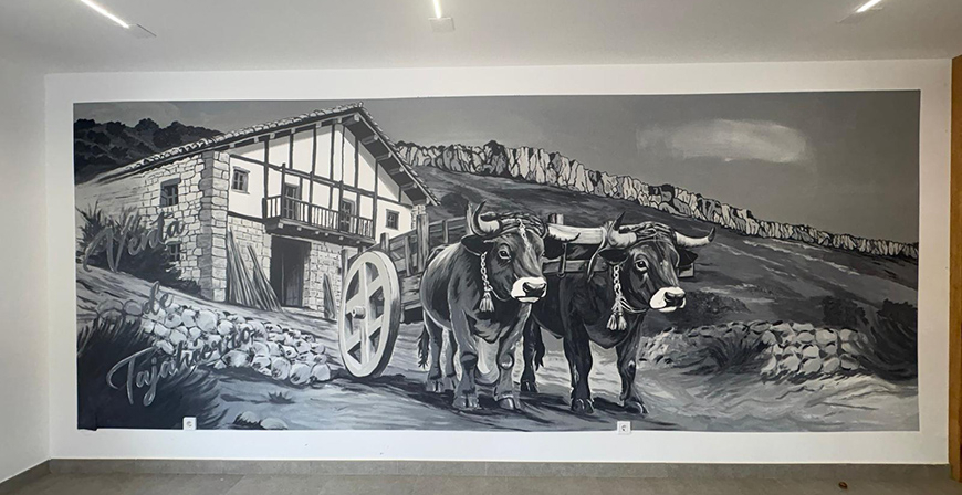 Campoo de Suso culmina un mural colaborativo en homenaje a su memoria colectiva