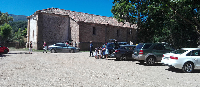 Campoo de Suso habilita un aparcamiento en el entorno de la ermita de Nuestra Seora de Labra