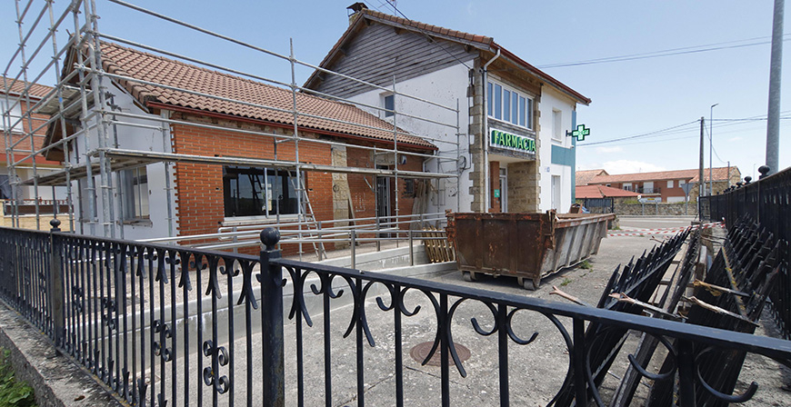 Campoo de Yuso inicia las obras de reforma integral del consultorio m�dico de La Costana
