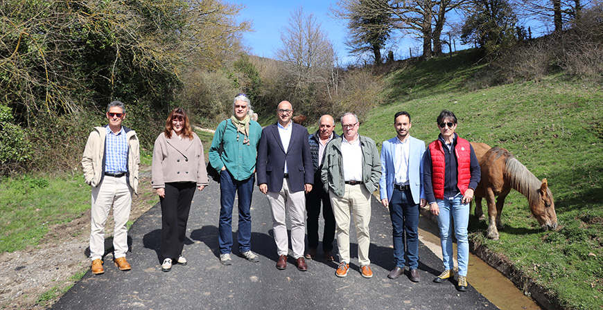 Campoo de Yuso se convierte en referente de sostenibilidad con el primer asfalto derivado de residuos industriales