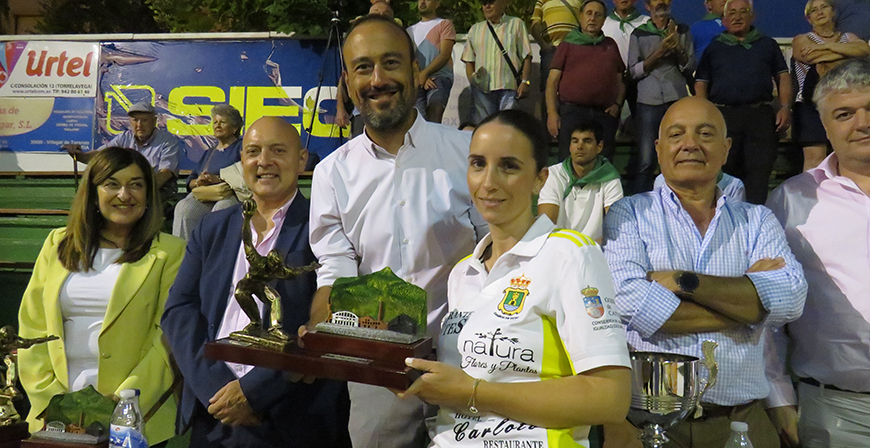 Campoo de Yuso se queda a un solo bolo de ganar la Copa Cantabria Femenina