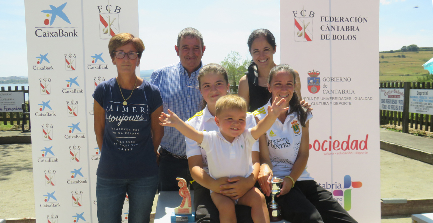 La campurriana Lara Macho, campeona regional escolar de bolos