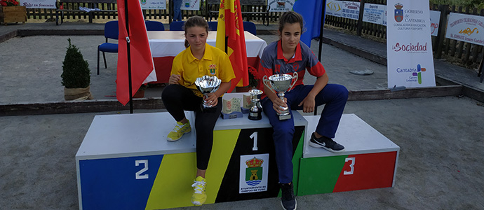 La campurriana Lara Macho, subcampeona regional de bolos en la modalidad Escolar Femenina