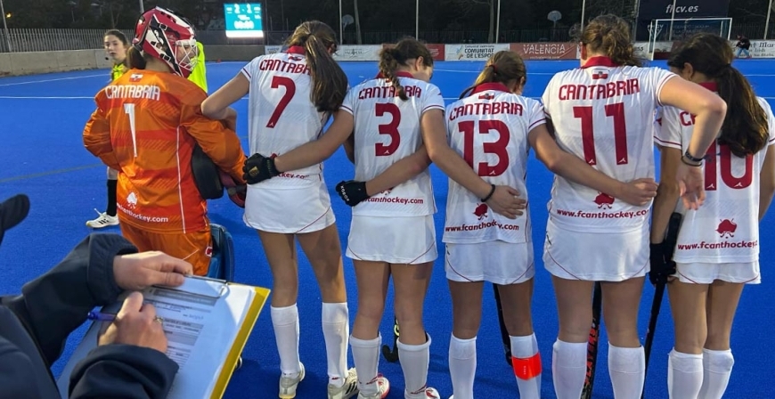 La campurriana Marina Barriuso, portera de la Seleccin Cntabra de Hockey, subcampeona de Espaa