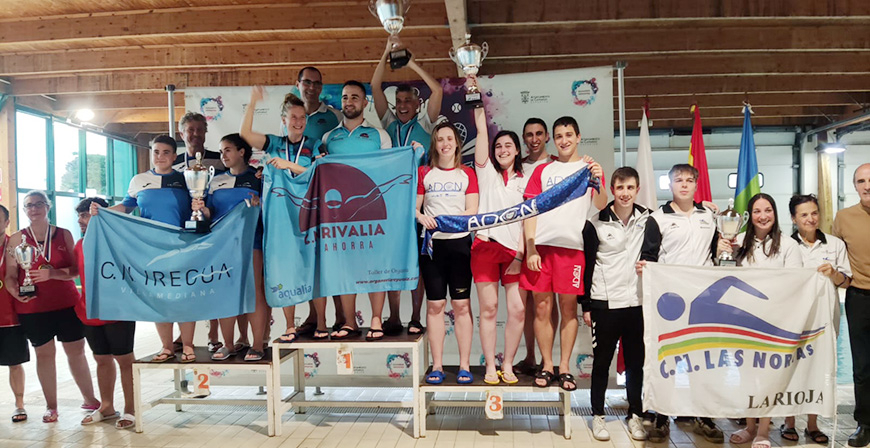 'La Campurriana' se cuelga el bronce de la Liga Norte de natacin