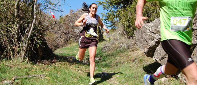 La campurriana Soraya Vega se impuso en la carrera riojana de 'Los meandros de Briones'