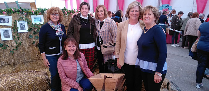 Las campurrianas participan en la VIII Feria de las Mujeres Artesanas y Emprendedoras