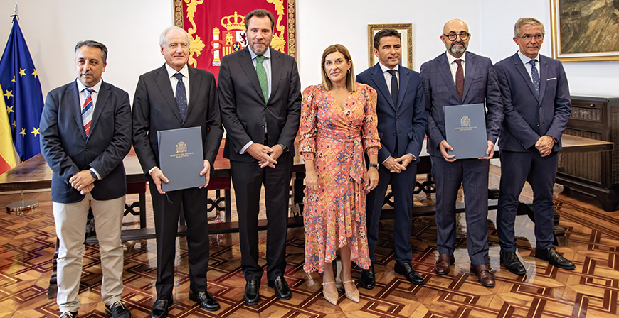 Cantabria y ADIF firman el convenio para la construcci�n la intermodal de La Pasiega, que contar� con un presupuesto de 62 millones de euros financiado a partes iguales