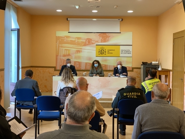 Cantabria dispondr de 46 quitanieves y 16.250 toneladas de fundentes para mantener limpias las carreteras durante los temporales de nieve