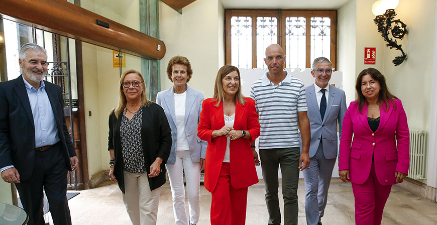 El cntabro Borja Ortiz tratar de completar en paddle surf la travesa de 100 km entre Bilbao y Santander